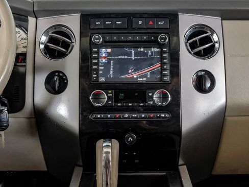 Used 2014 Ford Expedition EL Limited w/ Equipment Group 301A AWD/4WD image 26
