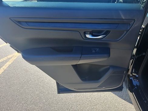 Used 2023 Honda CR-V LX image 23