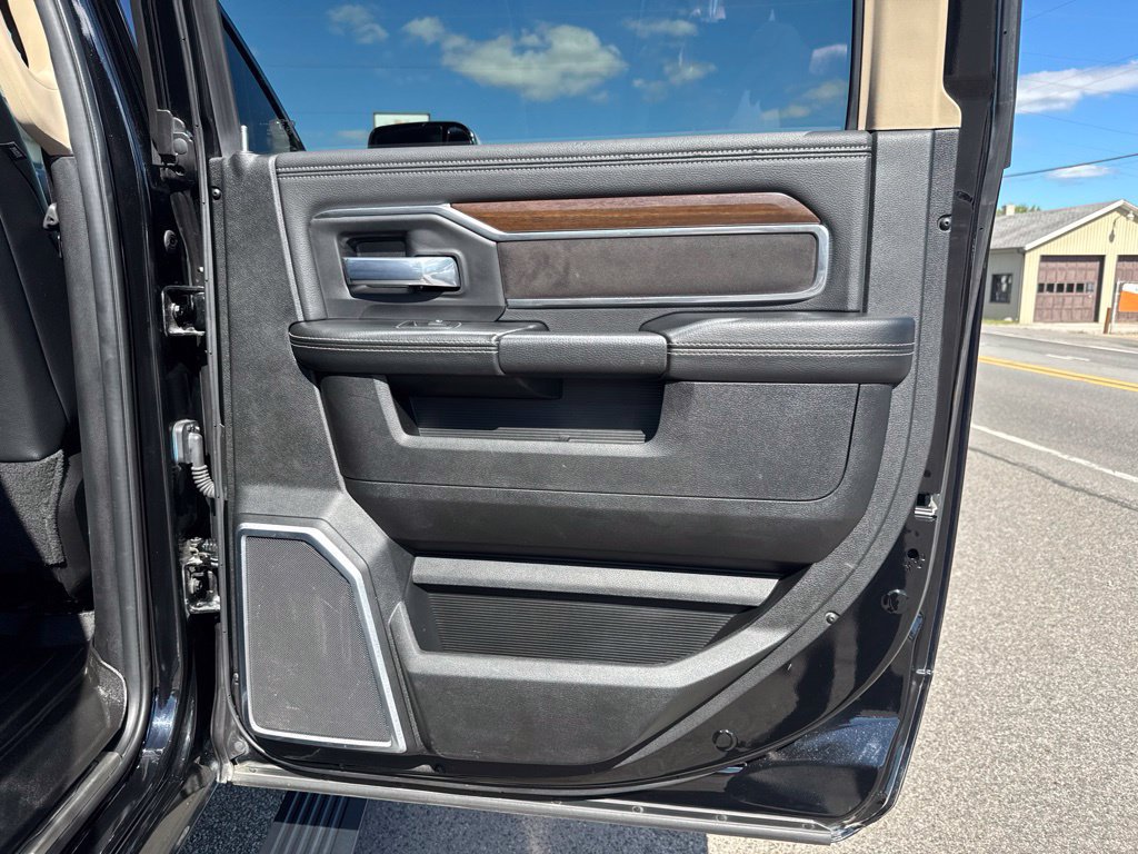 Used 2022 RAM 2500 Laramie AWD/4WD image 23