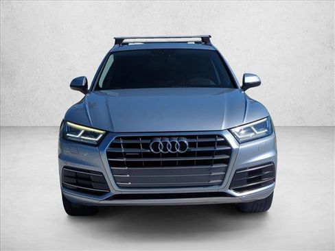 Used 2018 Audi Q5 2.0T Premium Plus w/ Premium Plus Package AWD/4WD image 2