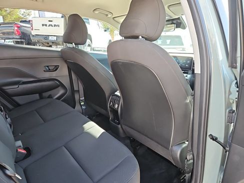 Used 2025 Hyundai Kona SEL FWD image 25