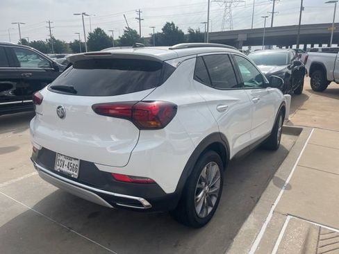 Used 2023 Buick Encore GX Essence w/ Experience Buick Package FWD image 3