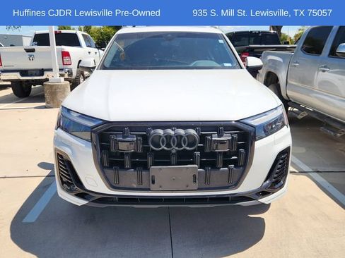 Used 2025 Audi Q7 3.0T Premium Plus AWD/4WD image 2