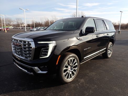 New 2026 GMC Yukon Denali w/ Sun & Power Step Package image 3