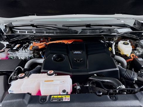 Used 2024 Toyota Tundra Limited image 32