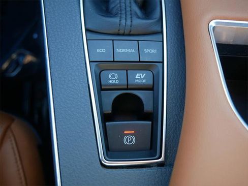 Certified 2020 Toyota Avalon Limited image 18