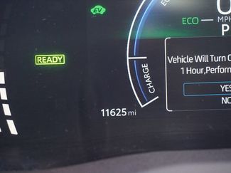 Used 2025 Toyota Camry SE video 3