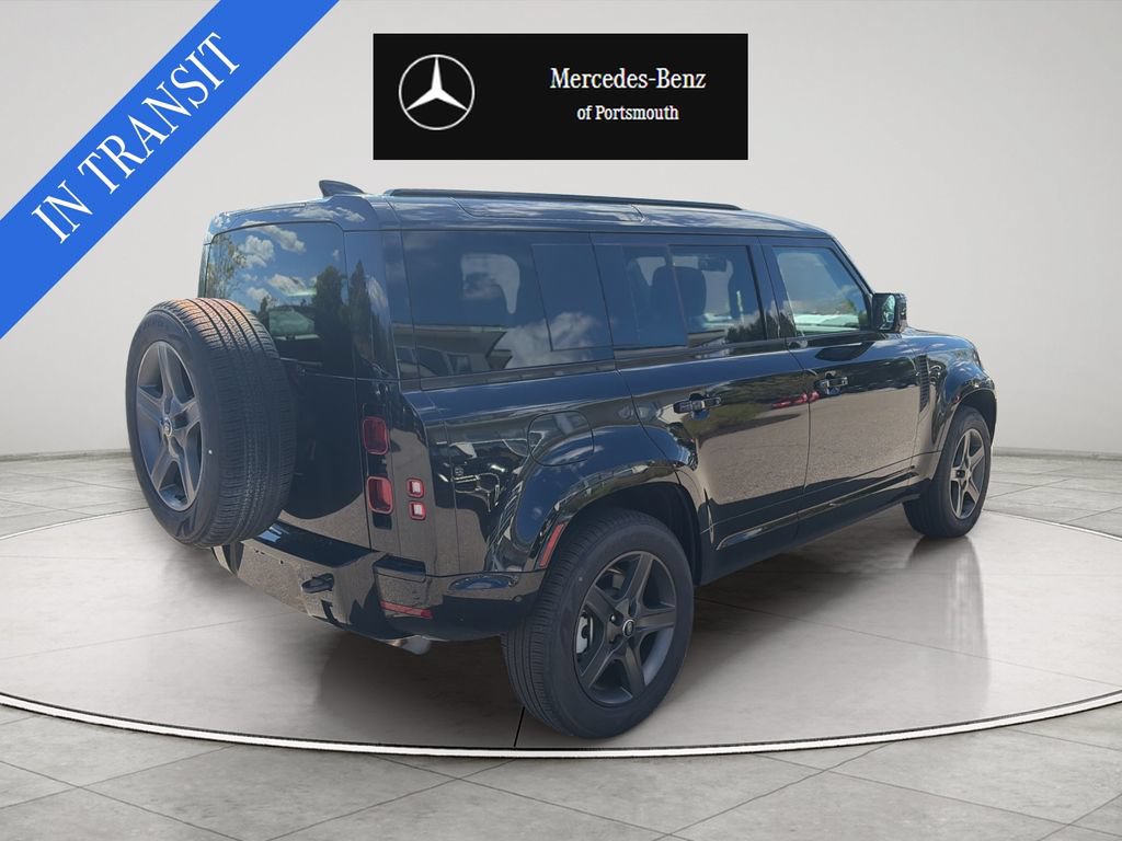 Used 2025 Land Rover Defender 110 X-Dynamic SE AWD/4WD image 5