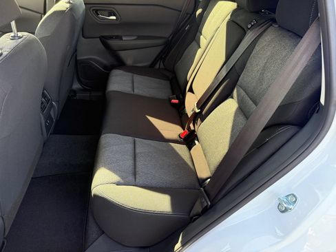 Certified 2026 Nissan Rogue SV FWD image 17