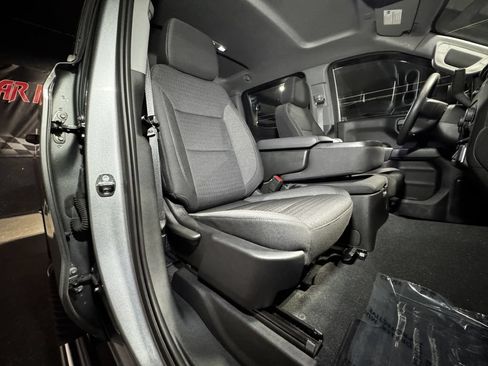 Used 2023 Chevrolet Silverado 1500 Custom AWD/4WD image 18