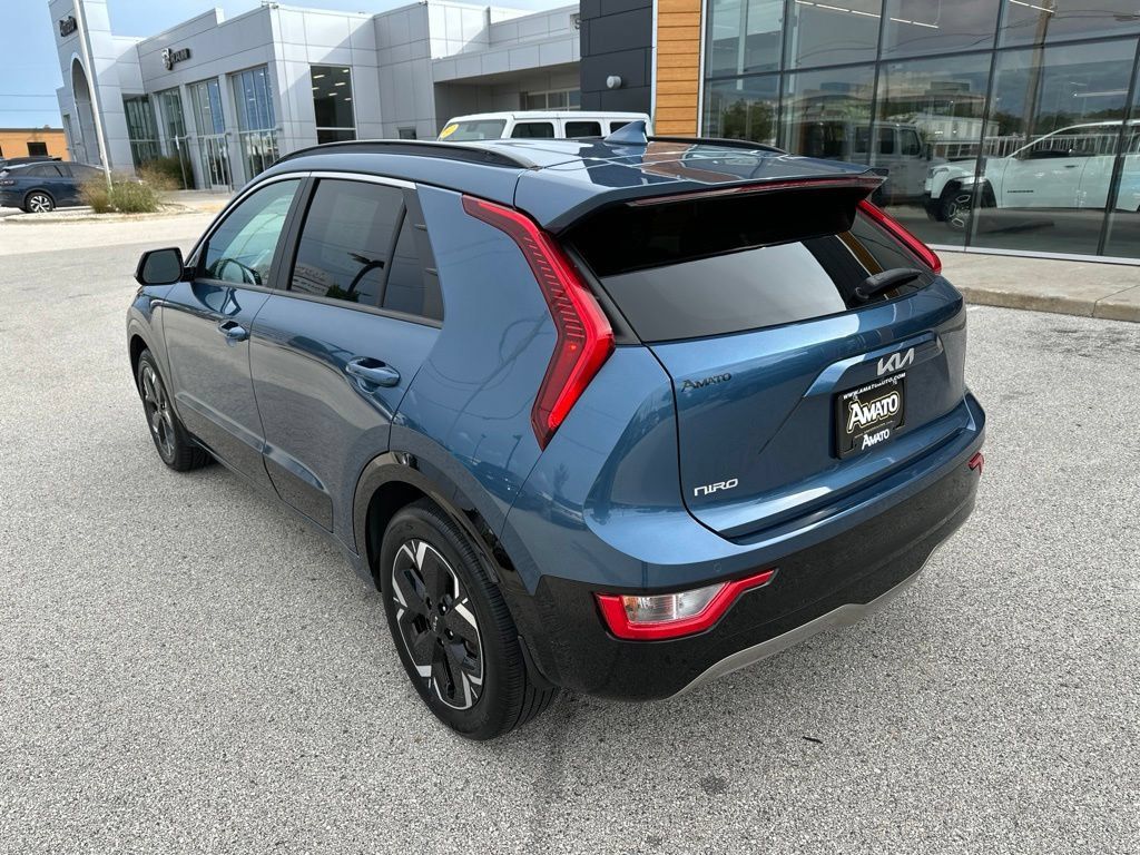 Used 2024 Kia Niro Wind w/ Wind Preserve Package FWD image 9