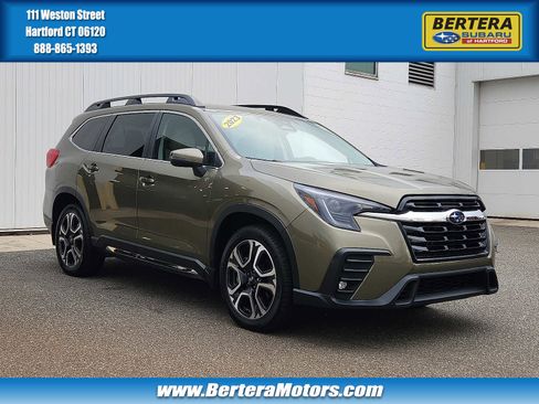 Used 2023 Subaru Ascent Limited image 1