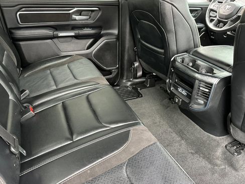 Used 2024 RAM 1500 Laramie image 31