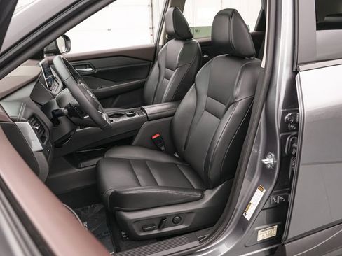 Used 2023 Nissan Rogue SV w/ SV Premium B Package AWD/4WD image 12