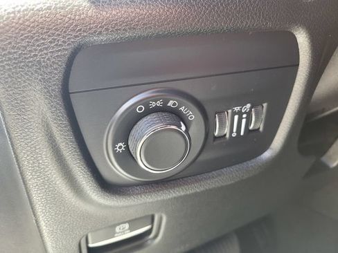 Used 2023 Jeep Grand Cherokee L Laredo AWD/4WD image 19