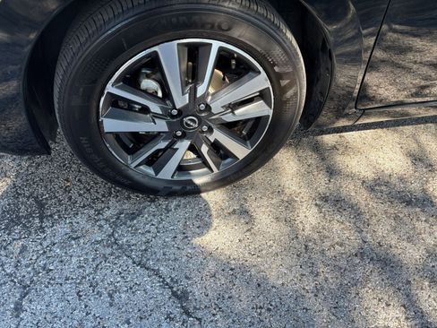 Used 2025 Nissan Versa SV image 25