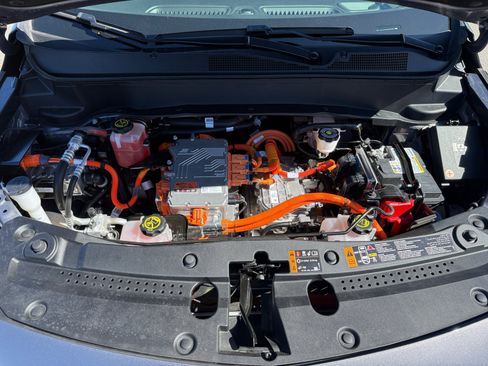 Used 2023 Chevrolet Bolt EUV LT w/ Comfort Package FWD image 20