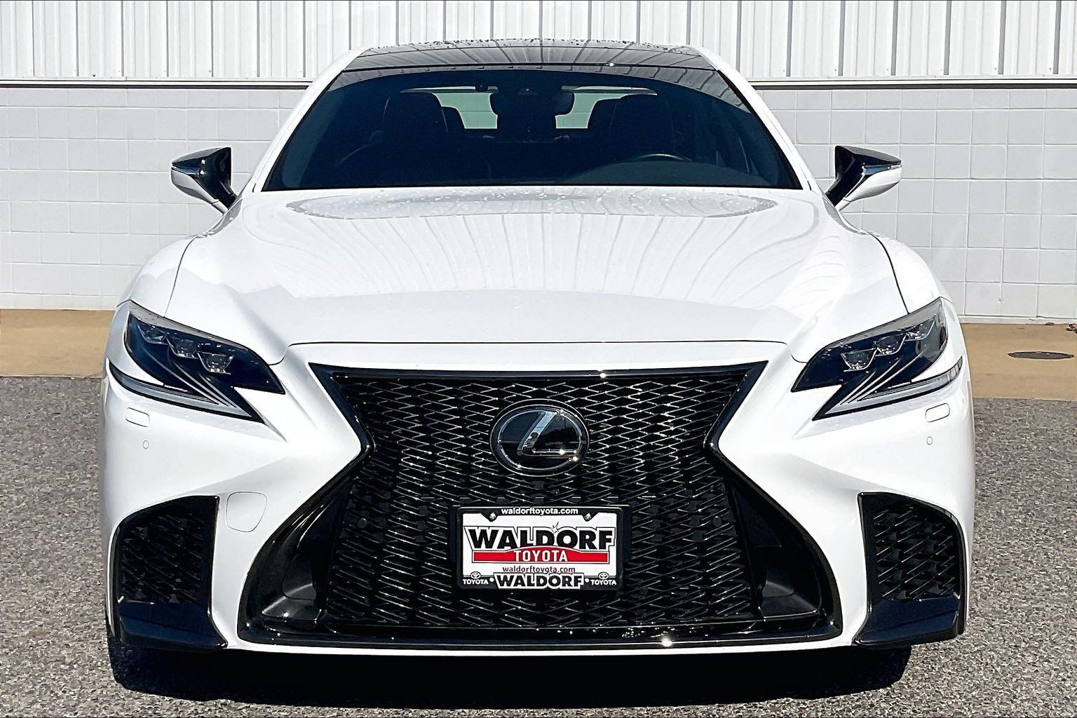 Used 2018 Lexus LS 500 F Sport w/ Accessory Package (Z1) AWD/4WD image 3