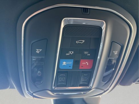 New 2026 Jeep Grand Cherokee Laredo X RWD image 28