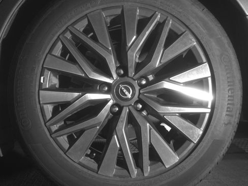 Used 2025 Nissan Altima 2.5 SV image 14