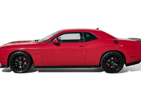 Used 2015 Dodge Challenger SRT w/ Technology Group image 10