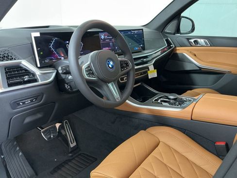 New 2026 BMW X5 xDrive50e w/ M Sport Package AWD/4WD image 21