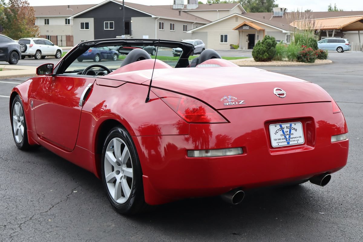 Used 2004 Nissan 350Z Enthusiast RWD image 21