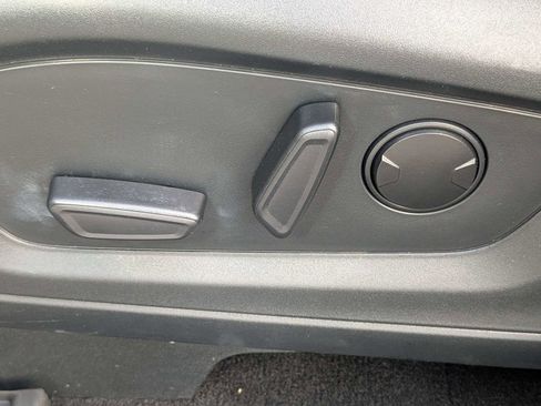 Used 2023 Ford Explorer XLT w/ Equipment Group 202A image 21