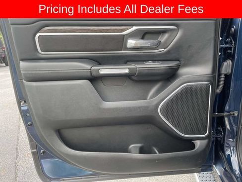 Used 2019 RAM 1500 Laramie AWD/4WD image 17