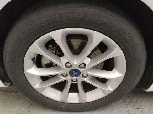 Used 2020 Ford Fusion SE FWD image 31