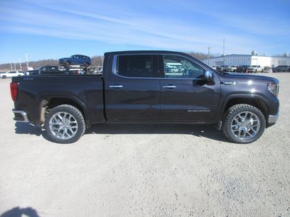 New 2026 GMC Sierra 1500 SLT w/ SLT Convenience Package