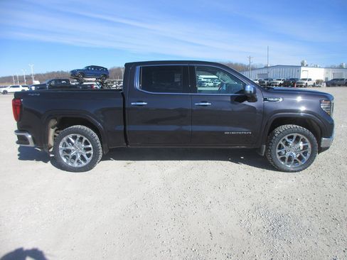 New 2026 GMC Sierra 1500 SLT w/ SLT Convenience Package image 3