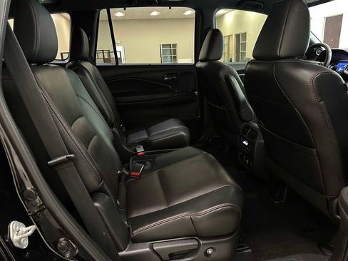 Used 2020 Honda Pilot Black Edition image 26