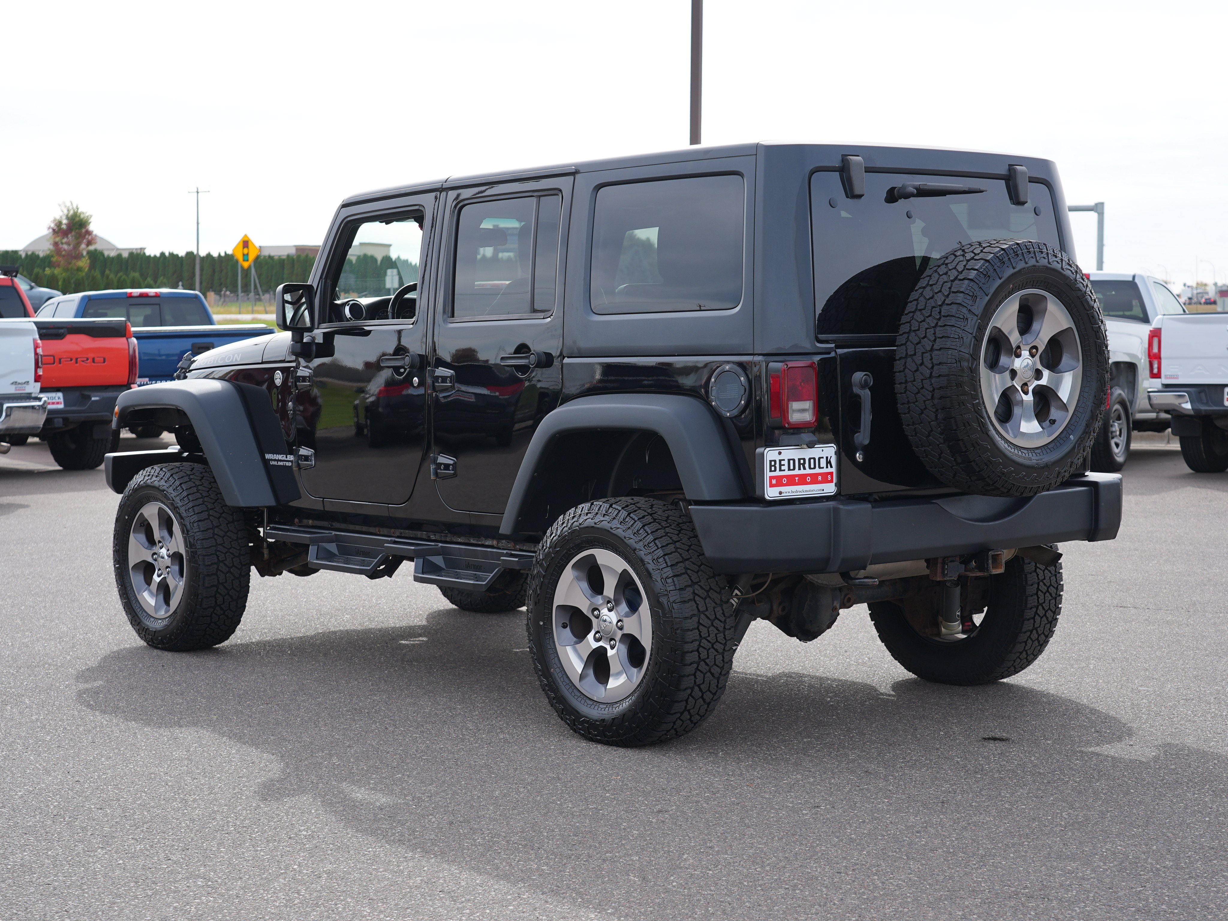 Used 2013 Jeep Wrangler Unlimited Rubicon w/ Dual Top Group AWD/4WD image 5