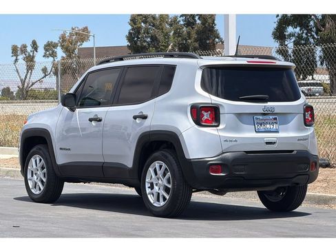 Used 2019 Jeep Renegade Sport w/ Sport Appearance Group AWD/4WD image 6
