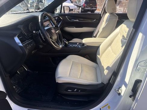 Used 2021 Cadillac XT6 Sport image 21