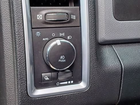 Used 2018 RAM 1500 Big Horn AWD/4WD image 13