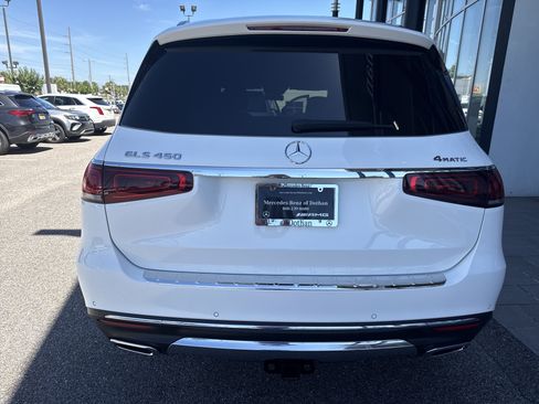 Used 2022 Mercedes-Benz GLS 450 4MATIC image 3