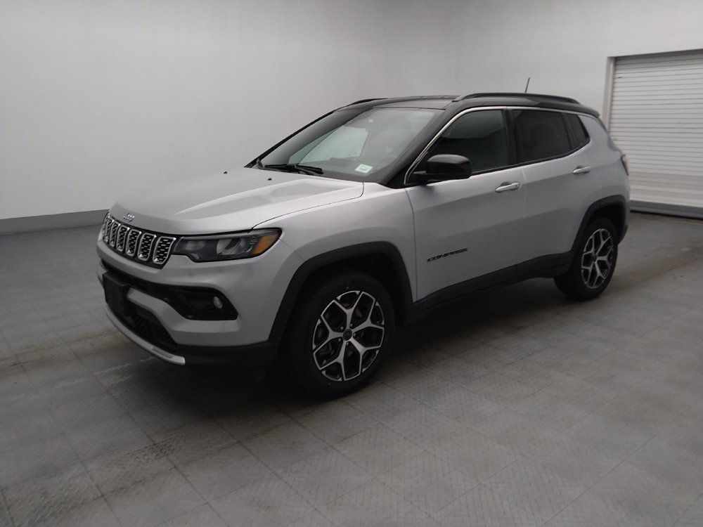 Used 2025 Jeep Compass Limited AWD/4WD image 2