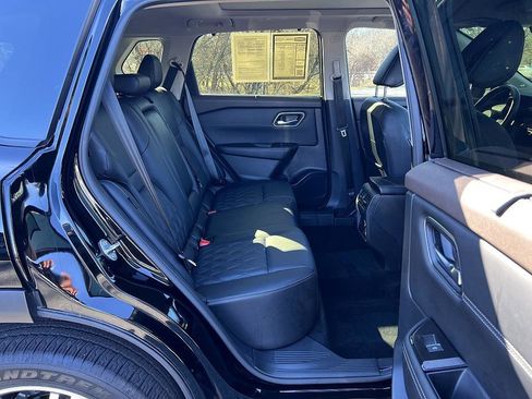 Certified 2023 Nissan Rogue Platinum w/ Platinum Premium Package image 27