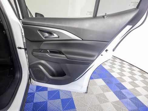 Used 2025 Chevrolet Equinox EV LT w/ Comfort Package FWD image 15