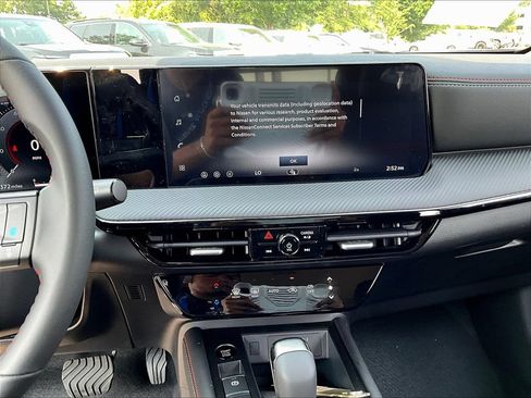 Used 2026 Nissan Kicks SR FWD image 23