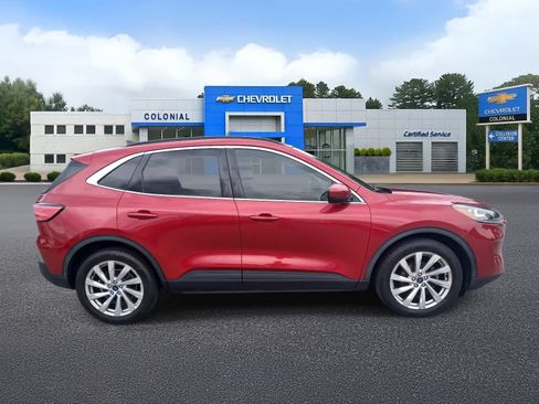 Used 2022 Ford Escape Titanium w/ Titanium Elite Package AWD/4WD image 3