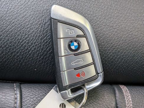 Used 2020 BMW M550i xDrive AWD/4WD image 27