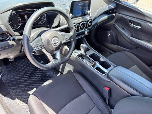 Used 2025 Nissan Sentra SV FWD image 16
