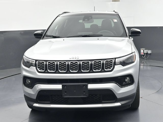 Used 2025 Jeep Compass Limited AWD/4WD image 37