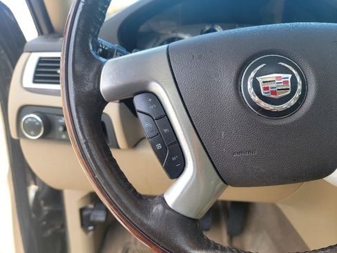 Used 2014 Cadillac Escalade Premium AWD/4WD image 18