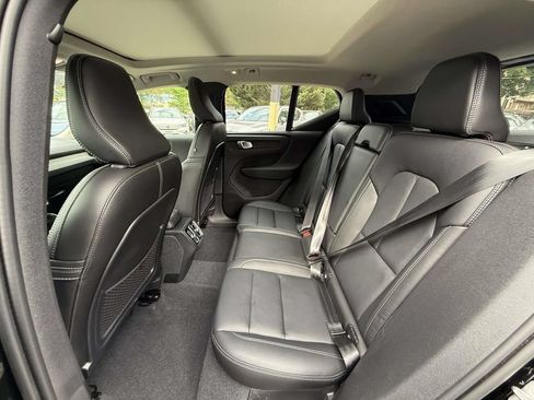 Used 2023 Volvo XC40 B5 Plus w/ Climate Package AWD/4WD image 19