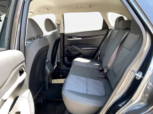 Used 2023 Kia Seltos LX FWD image 25