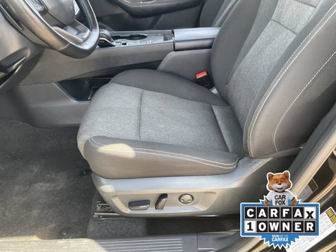 Used 2025 Nissan Rogue SV FWD image 21